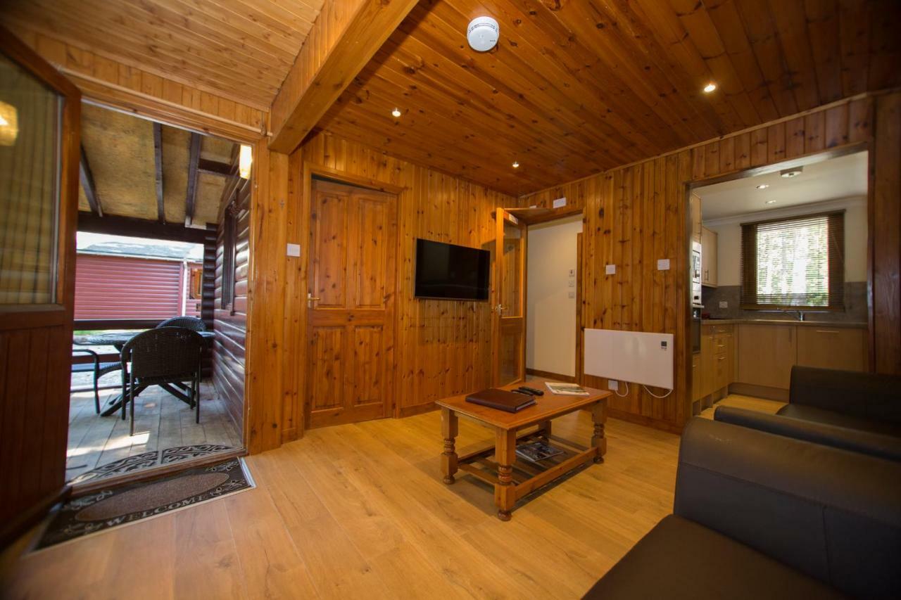 Invercauld Lodges Ballater Exterior foto